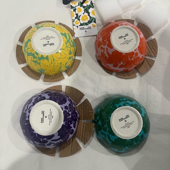 👁️ DVF for Target!!!- Floral Toile 4-Piece Dining Bowls (SOLD OUT) - Picture 5 of 5